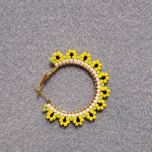 Handmade Floral beaded Earrings – Yellow, Green, and White. - Picture 2 of 2